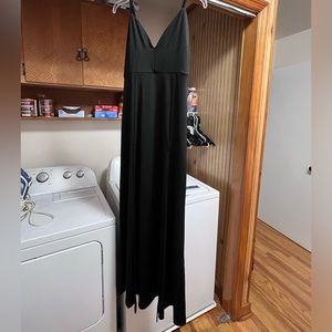 Long black dress size large never worn